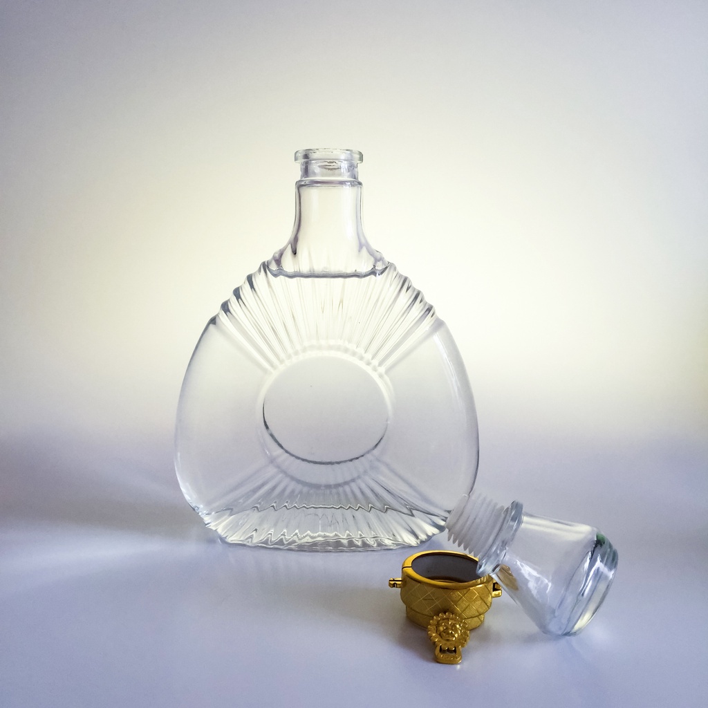 CHAI THỦY TINH XO NGÂM ĐỰNG RƯỢU 500ML, CHAI XO TAM GIÁC CAO CẤP