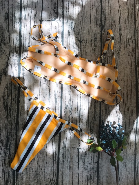 Bikini Kẻ Sọc Khoét Hông