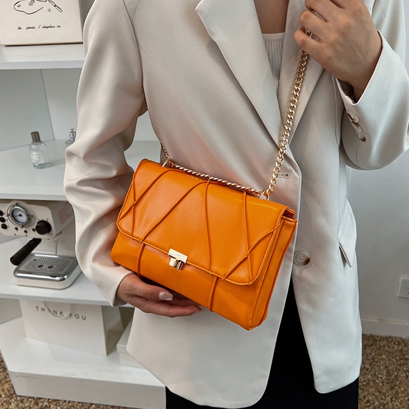 Túi Đeo Chéo Dáng Vuông Nhỏ Phối Dây Xích Nhiều Màu Sắc Thời Trang Cho Nữ