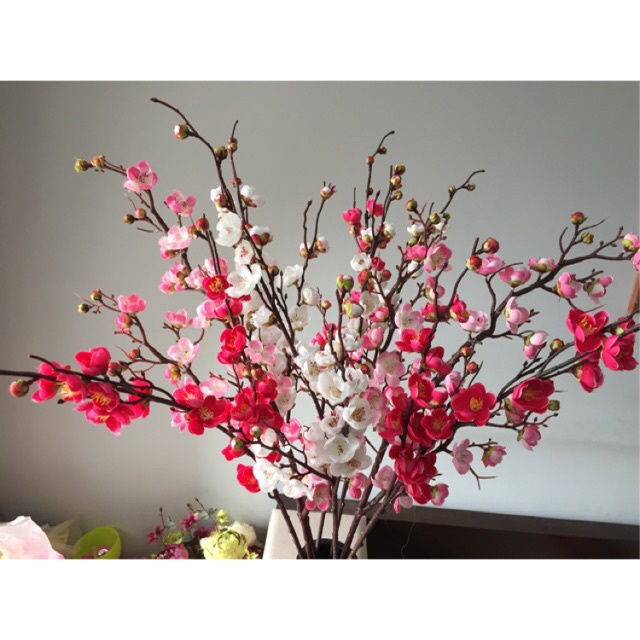 Nhánh hoa anh đào giả trang trí nhà đẹp decor phòng khách