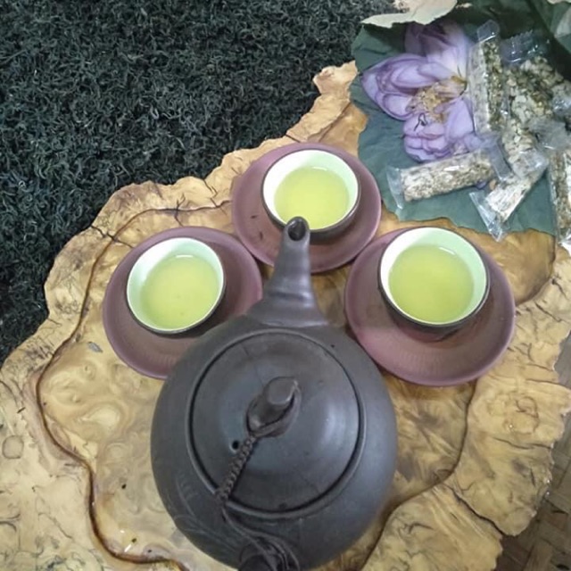 Trà Búp La Bằng - 100g loại 250k để uống cá nhân, đi cháp ăn hỏi, đi lễ chùa,... | BigBuy360 - bigbuy360.vn