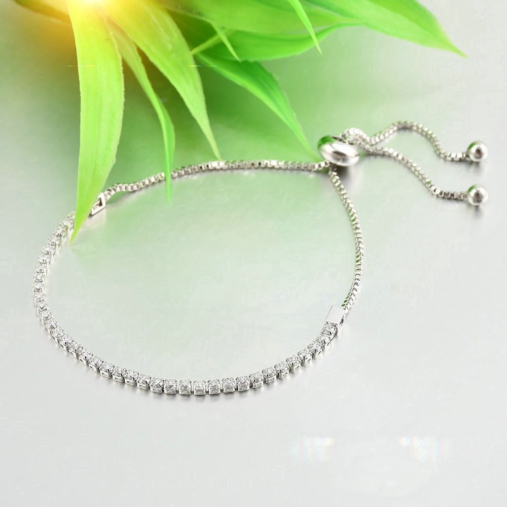 Vòng đeo tay hợp kim đính đá xinh xắn