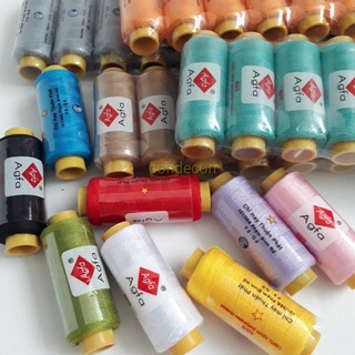Chỉ may đủ màu và kim máy may