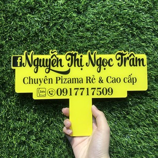 Mua Bảng hiệu cầm tay chụp ảnh sản phẩm - Thiết kế và in tên shop theo yêu cầu