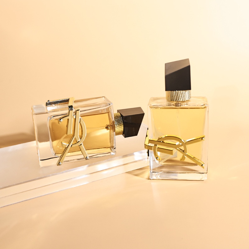 Nước Hoa Mùi Hương Tự Nhiên Lâu Phai Cho Cặp Đôi