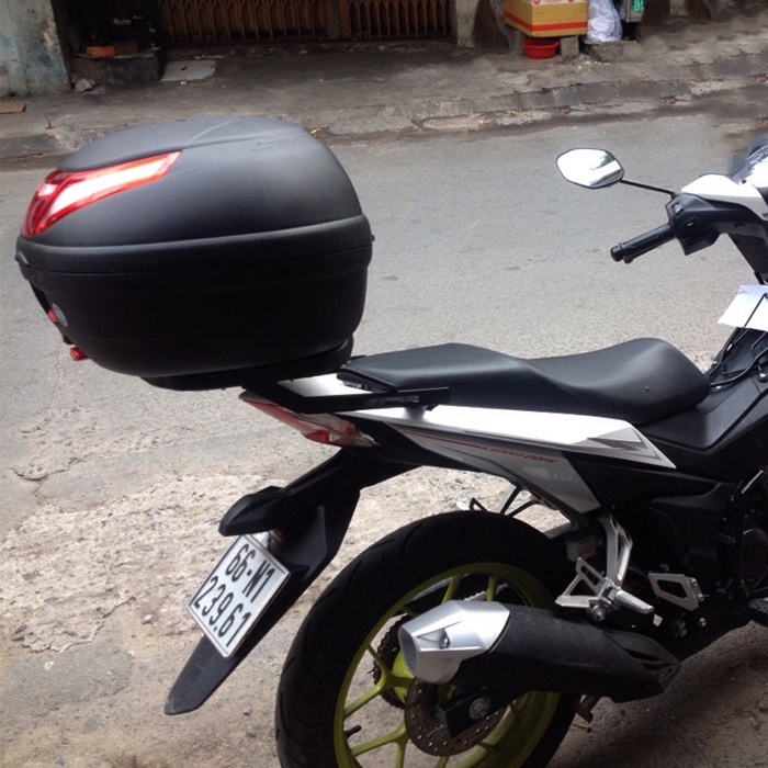 Thùng sau Givi E350RN hệ thống khóa Monolock cao cấp dung tích 35 lít kèm đế gắn thùng Givi MP60N chính hãng