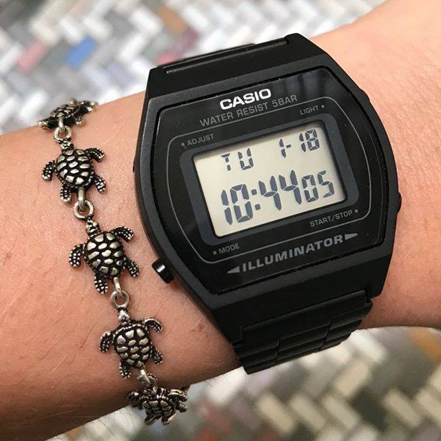 Đồng hồ Nam Casio Điện tử B640WB-1ADF Màu đen - Dây kim loại