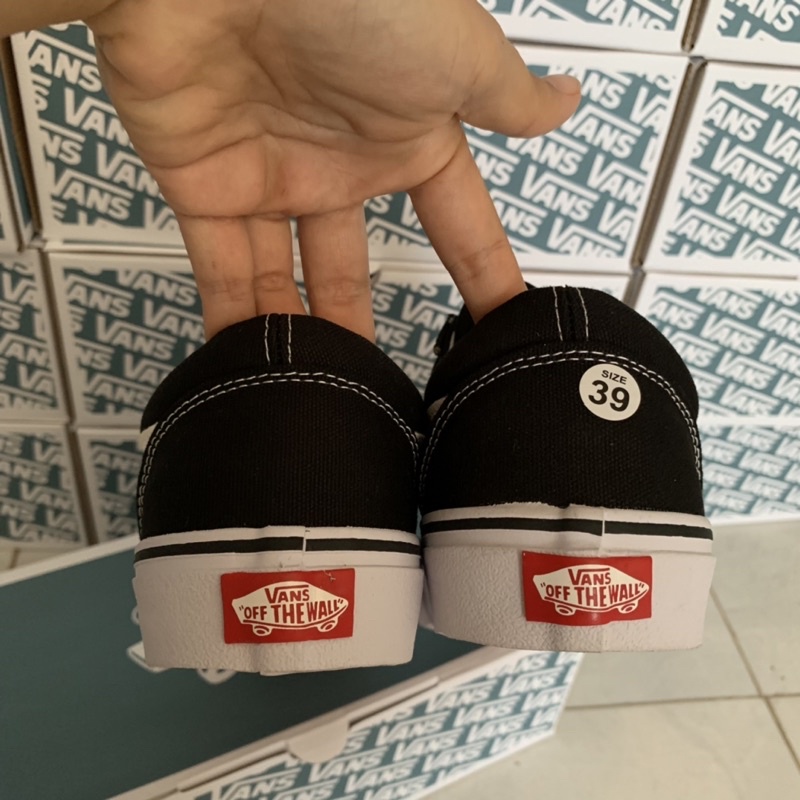 Giày 𝐕𝐚𝐧𝐬 𝐎𝐥𝐝 𝐒𝐤𝐨𝐨𝐥 - Giày Sneaker 𝐕𝐚𝐧𝐬 Đen kẻ trắng