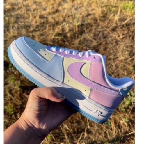 giày thể thao nike af1 đổi màu khi ra nắng phong cách cá tính | BigBuy360 - bigbuy360.vn