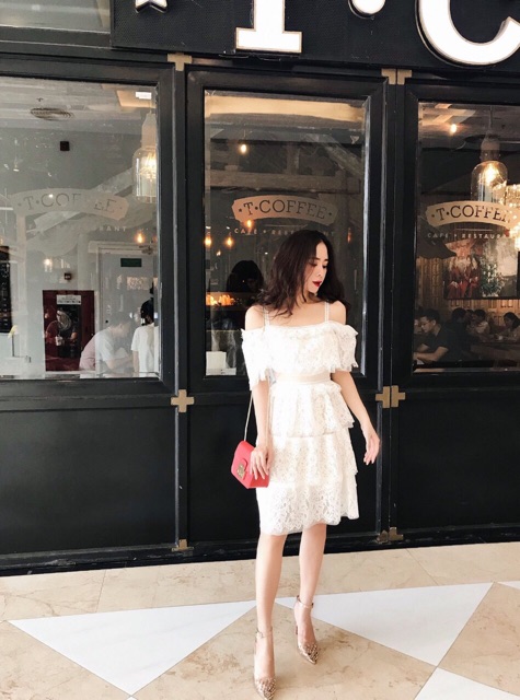 Đầm ren 2 dây trễ vai tầng xoè cao cấp
