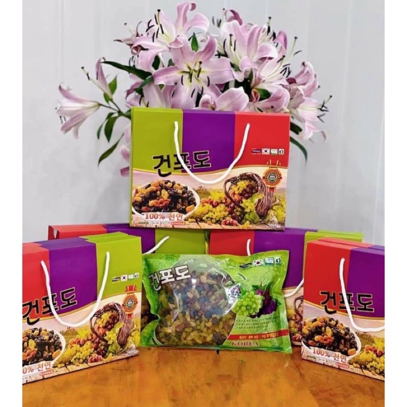 Nho sấy Hàn Quốc mixed 3 màu đóng hộp 1kg.