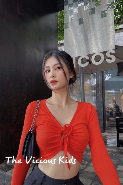 KHOEN NGỰC TAY DÀI