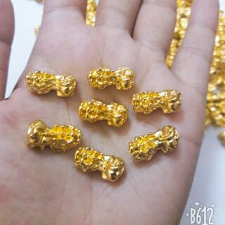 1 con tỳ hưu xỏ ngang màu vàng size 8x16