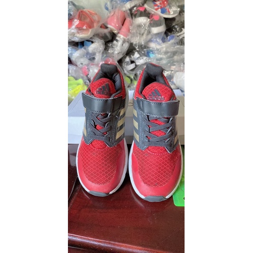 Giày thể thao Adidas cho bé size 31.5