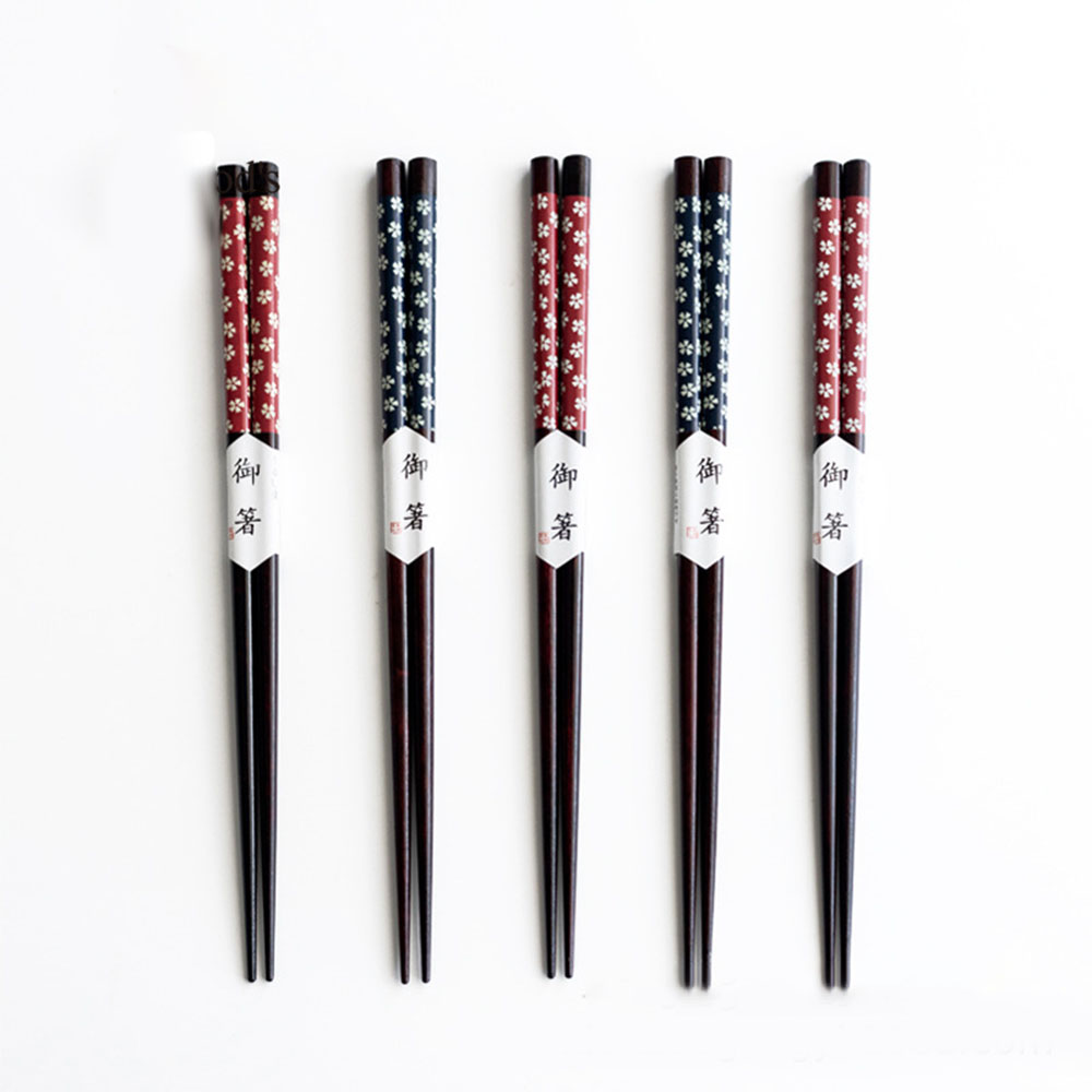 Đũa Gỗ Đầu Nhọn In Họa Tiết Hoa Anh Đào Xinh Xắn