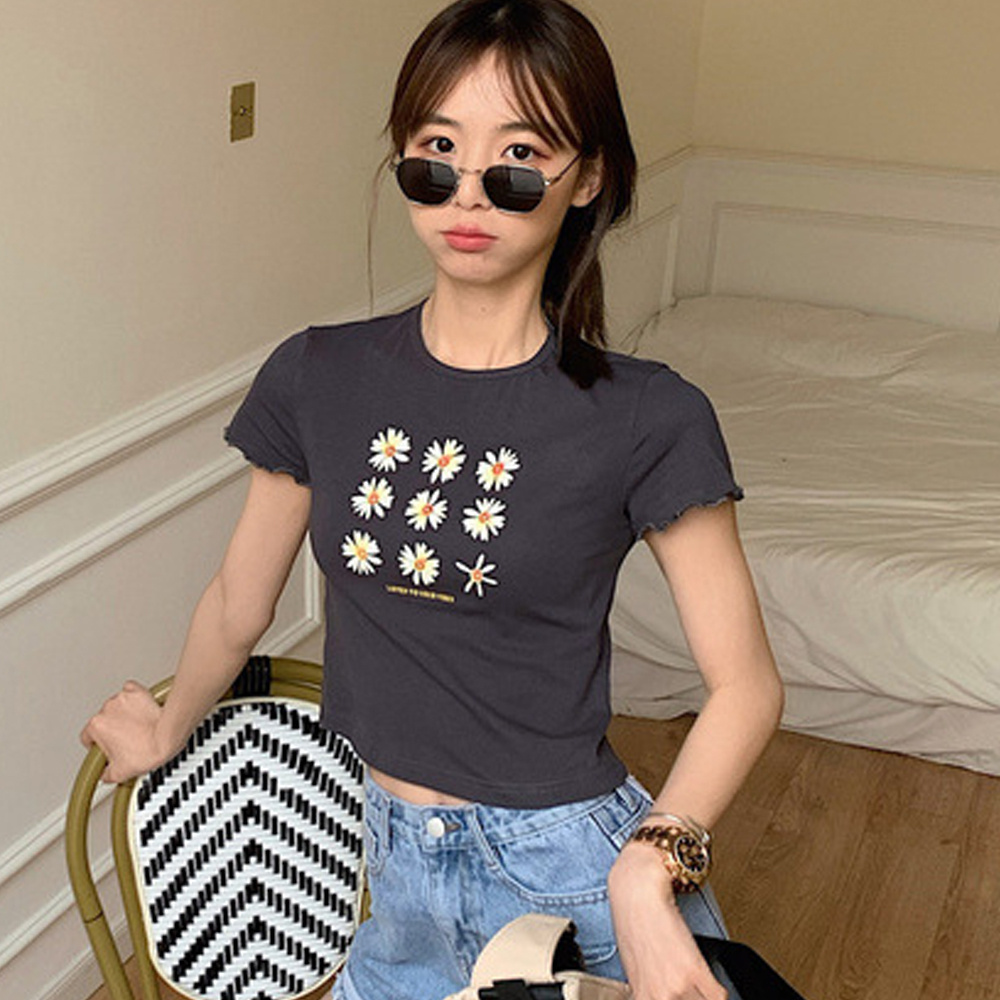 Áo croptop cotton họa tiết hoa cúc xinh xắn cho nữ