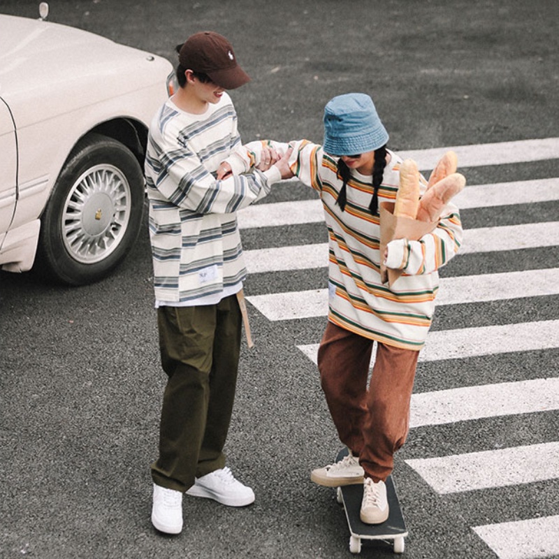 Áo sweater dài tay cổ tròn kẻ sọc thêu họa tiết phong cách Nhật Bản retro thời trang cho cặp đôi