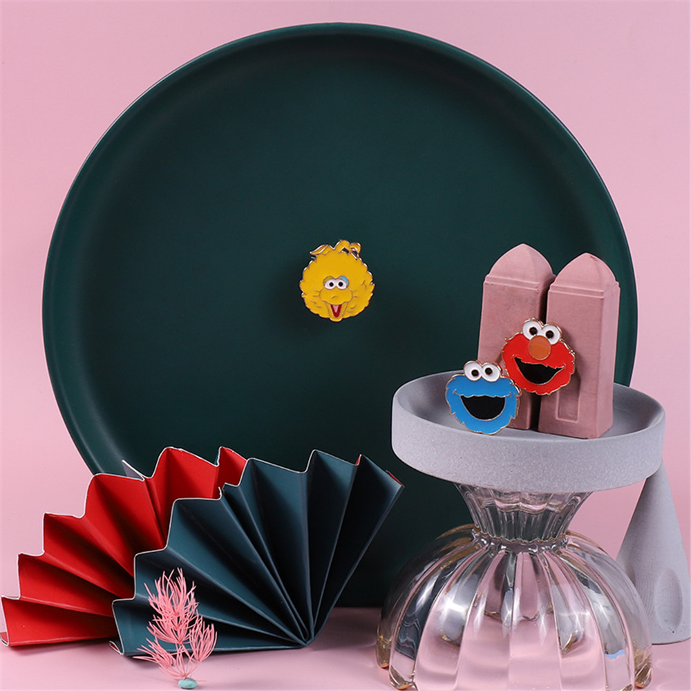 Trâm Cài Áo Bằng Kim Loại Hình Hoạt Hình Dễ Thương