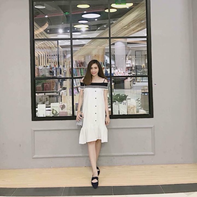Đầm suông bẹt vai xinh xắn...................,,,,,..,...,.,.,,,,,,,,,,,,,,,,,,,,,.......................................
