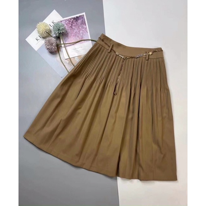 Váy thô xoè xếp ly nhỏ eo