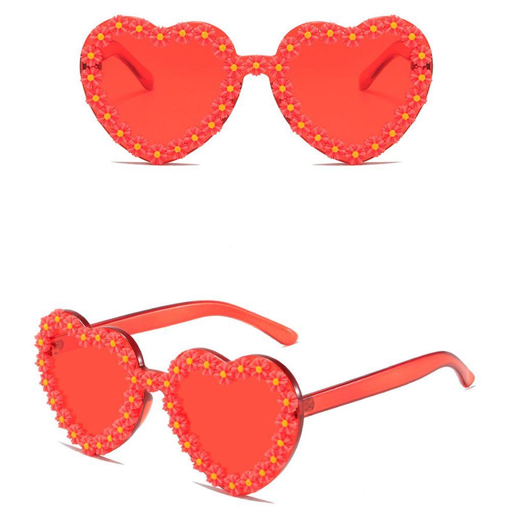 Kính Mát Hình Trái Tim Chống Tia UV400 Họa Tiết Hoa Cúc Thời Trang Đi Biển Cho Nữ