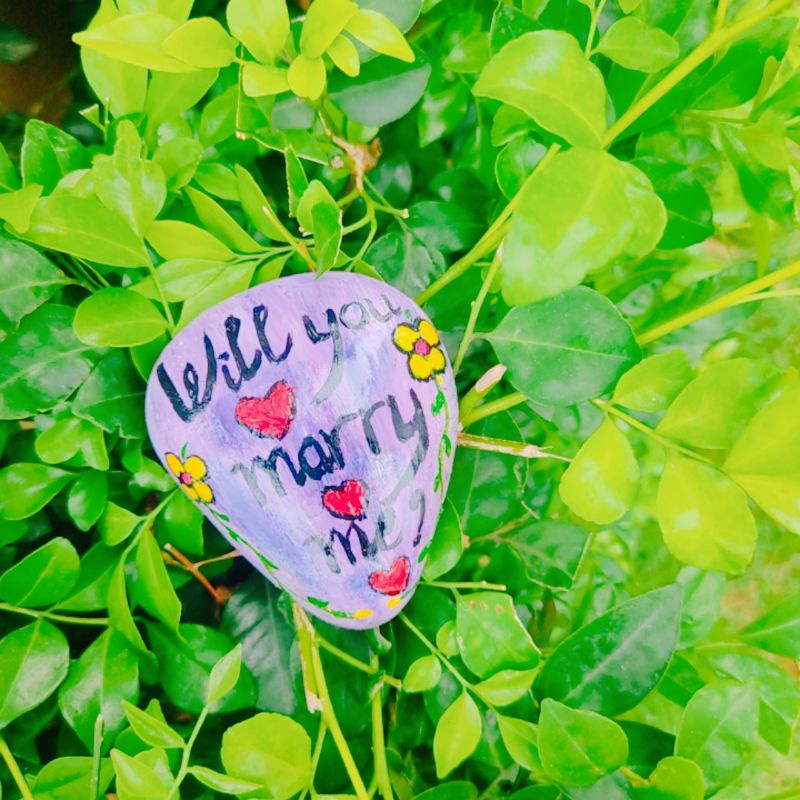 Đá cuội vẽ tay