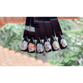 Hoa bột nail_cúc góc ôm móng