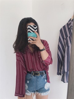 Sơ mi lụa sọc cá tính