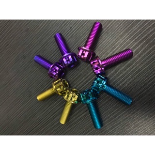 Ốc bắt bát heo honda bộ 2 con 8li25 mẫu đầu chấm bi titan gr5 xịn