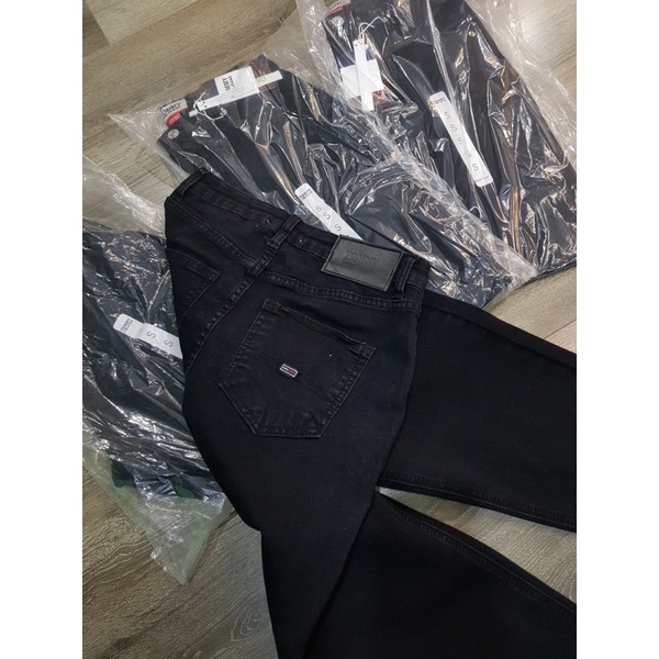 Quần bò skinny đen