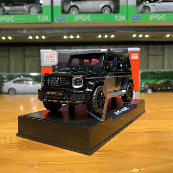 Mô hình xe Mercedes-Benz G700 Brabus tỉ lệ 1:32 Double Horses màu đen