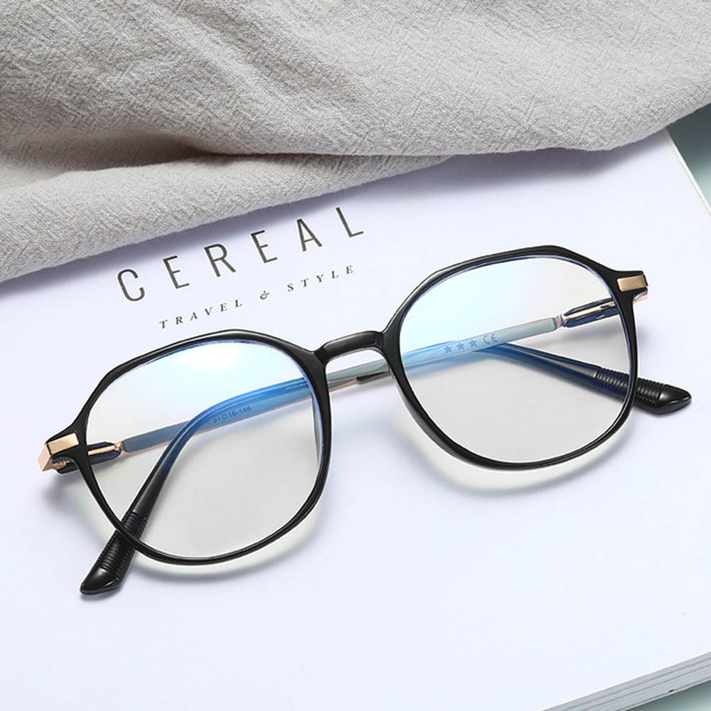 Kính mát chống tia cực tím thời trang cho cả nam và nữ