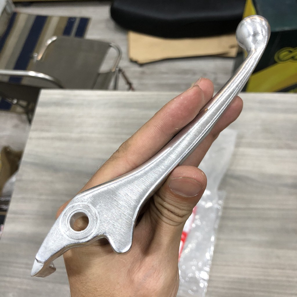 Tay thắng dầu wave S110 chính hãng.