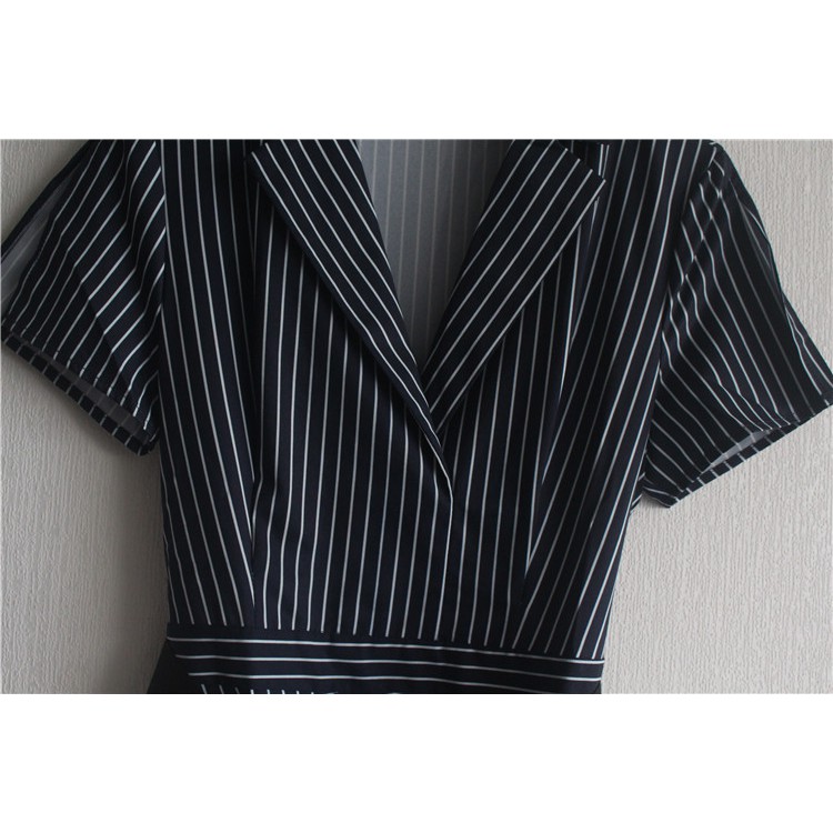 Đầm Lily kẻ sọc