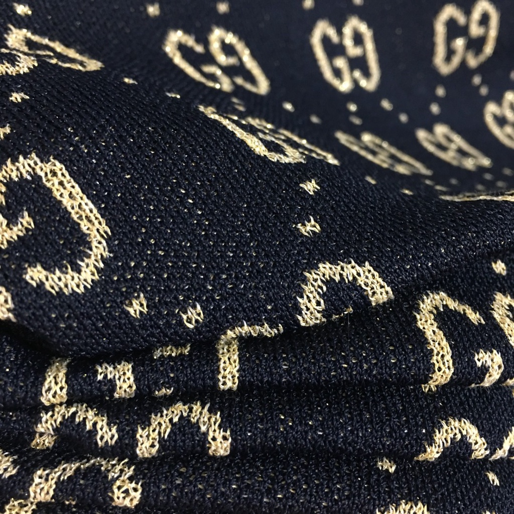 Váy len nữ dáng ôm GUCCI GG GC với kiểu dáng, họa tiết  mang phong cách vintage