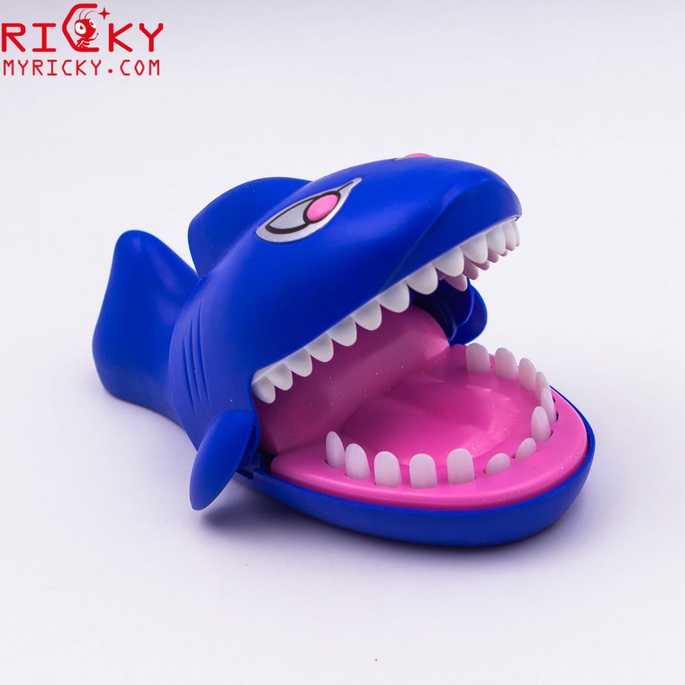 Trò chơi bẻ răng cá mập vui nhộn