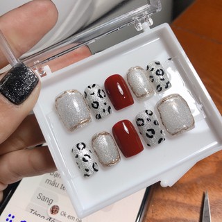 Móng giả dán thiết kế nailbox mắt mèo da báo