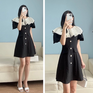 Đầm thiết kế cổ dập ly