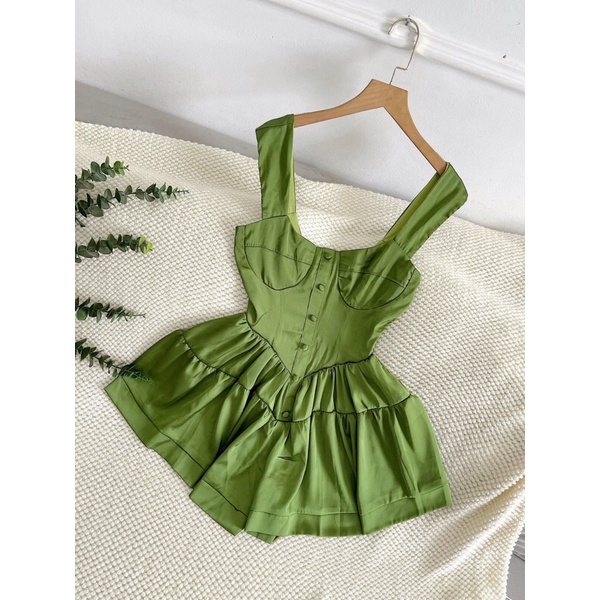 Đầm xoè 2 dây nút bọc