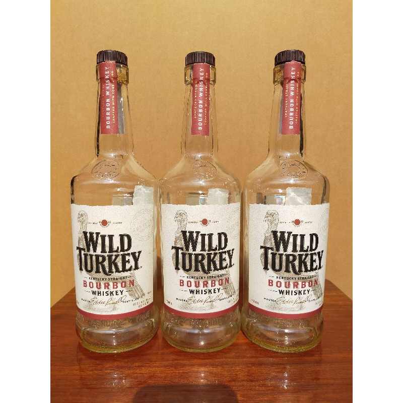 Vỏ chai đựng rượu thủy tinh Wild Turkey xuất xứ Mỹ dung tích 700ml.