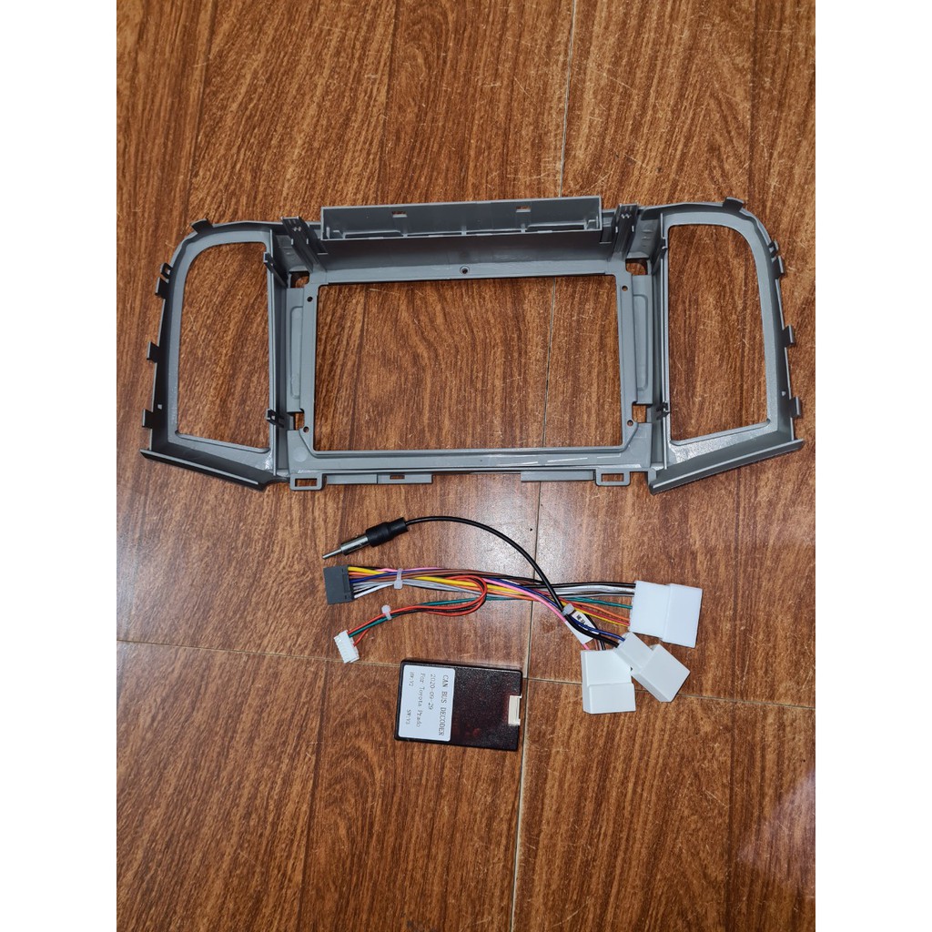 Mặt dưỡng Toyota Venza 2009 - 2013. 9 inch kèm canbus và jack zin