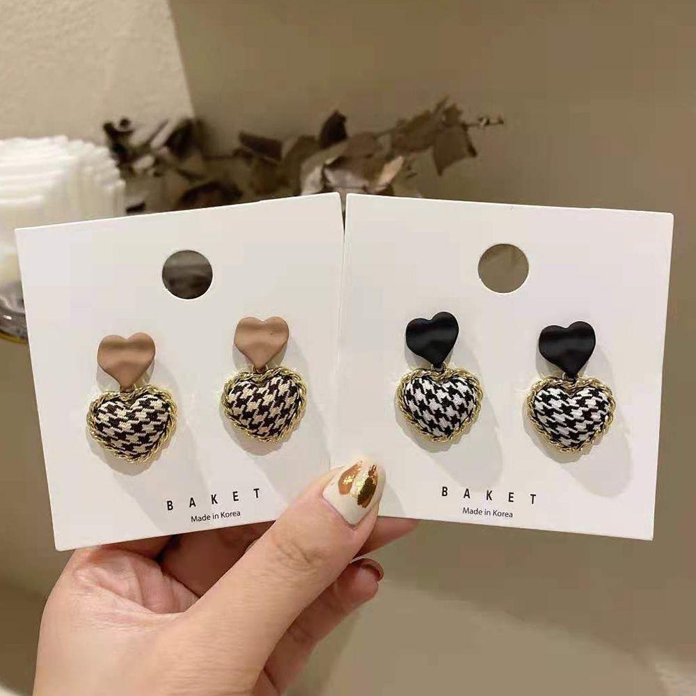 Khuyên Tai VANES1 Trái Tim Vải Gai Phong Cách Hàn Quốc Ngọt Ngào Cho Nữ