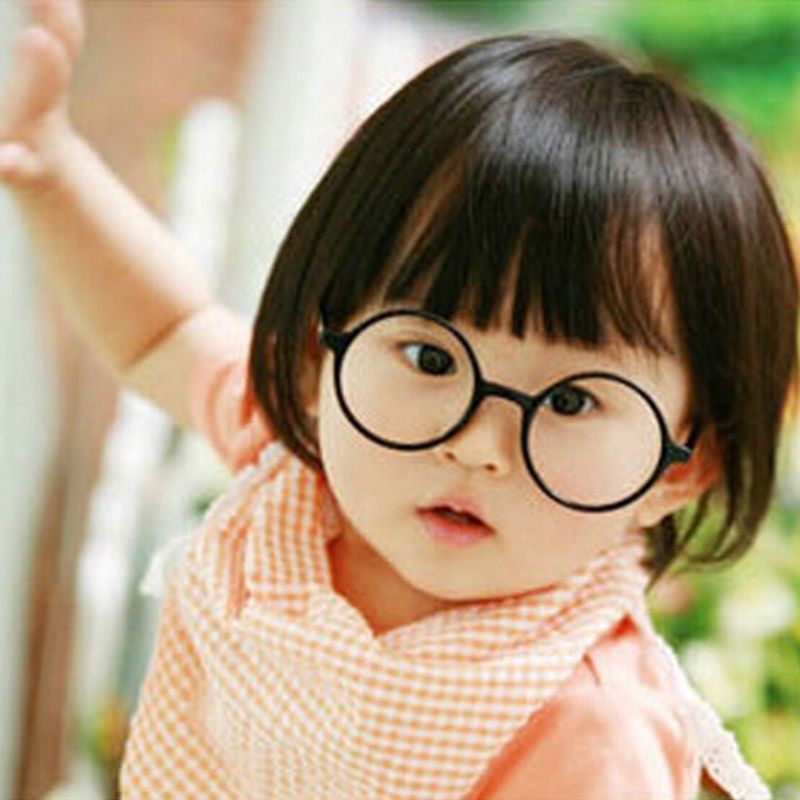 kính Nobita không tròng cho bé chụp ảnh