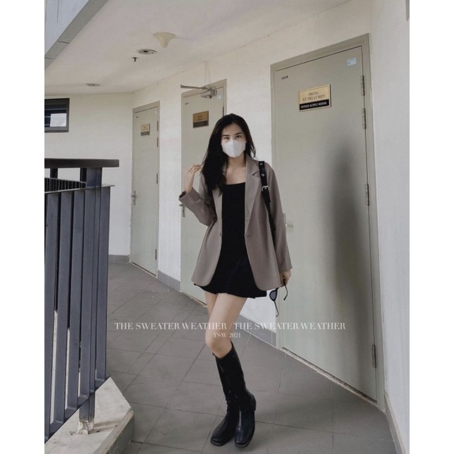 Áo khoác blazer xẻ dày dặn form rộng Hàn Quốc | BigBuy360 - bigbuy360.vn