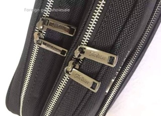 Túi cầm tay golf Titleist