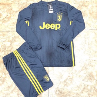 Bộ quần áo bóng đá dài tay Juventus (xám bạc)