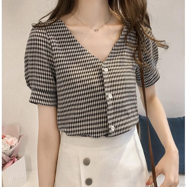 Áo sơ mi tay ngắn cổ V, họa tiết kẻ ca rô thanh lịch và duyên dáng cho nữ