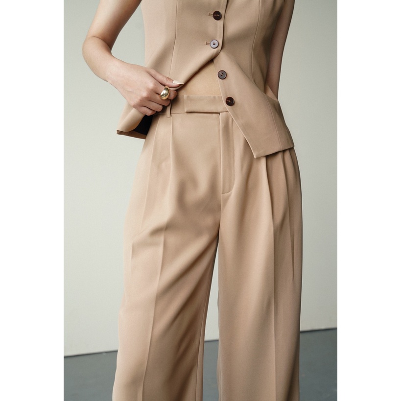 Áo vest Gile nữ dáng ngắn cổ V chiết eo lót lụa(Camel)_MONOTALK 22T40006TK