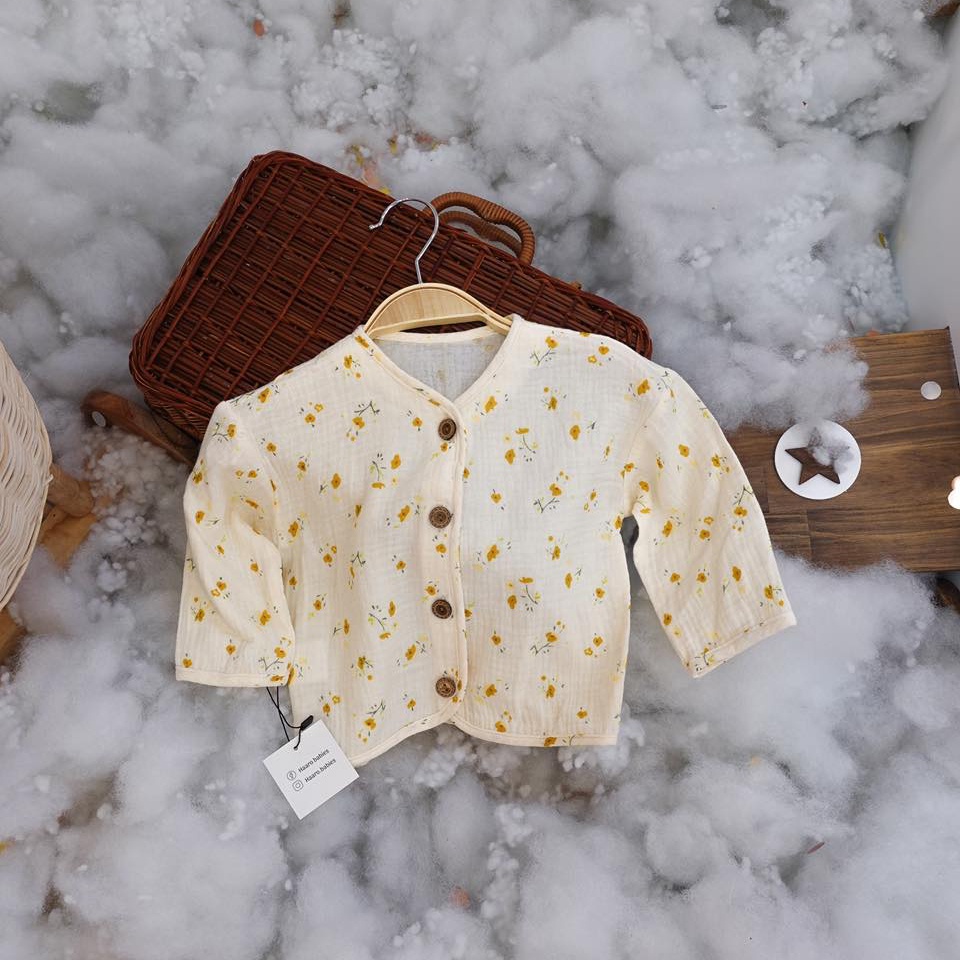 (Hàng thiết kế) Áo khoác mỏng hoạ tiết hoa vàng xinh xắn cho bé_Haaro Babies_Daisy Cardigan