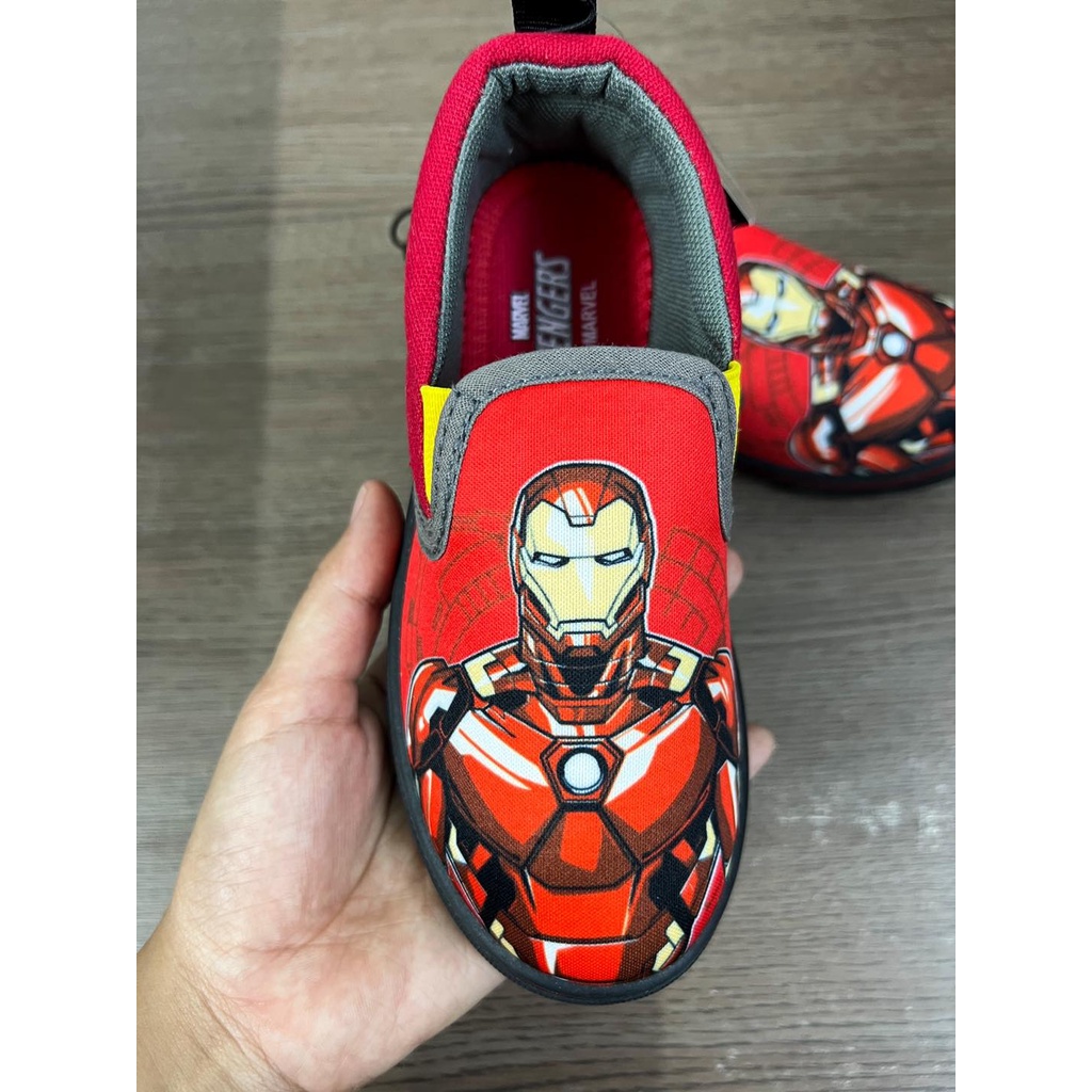 Bước Chân Mạnh Mẽ - Giày Slip-On Marvel - Iron Cho Bé Trai!